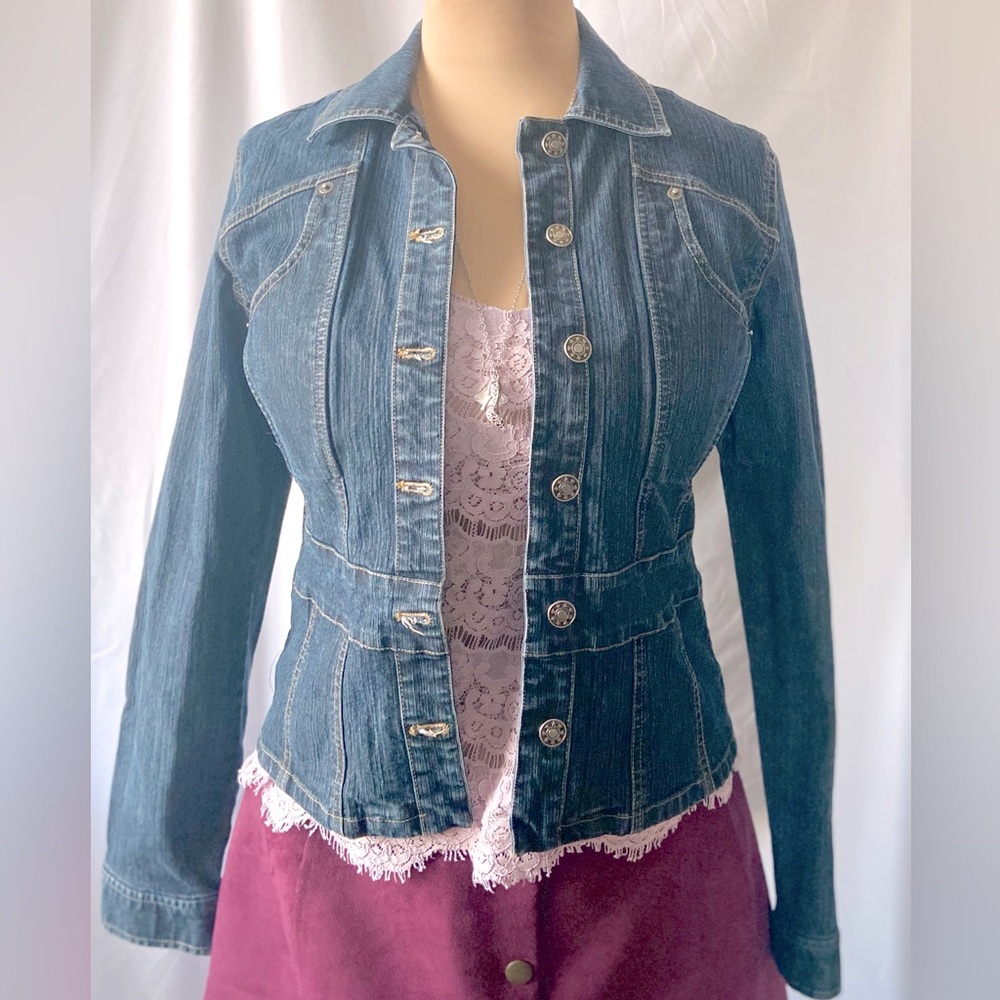 Red Rover Blue Wash Long Sleeve Denim Jacket  Womens Size Medium
